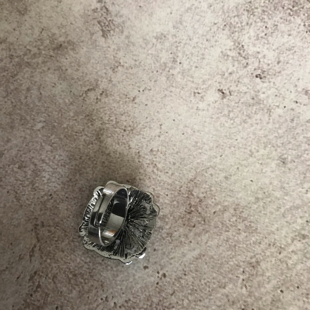 Turquoise silver tone adjustable statement ring - Picture 5 of 5